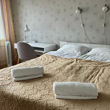 Stuudio 17 Apartment Kuressaare Bagian luar foto