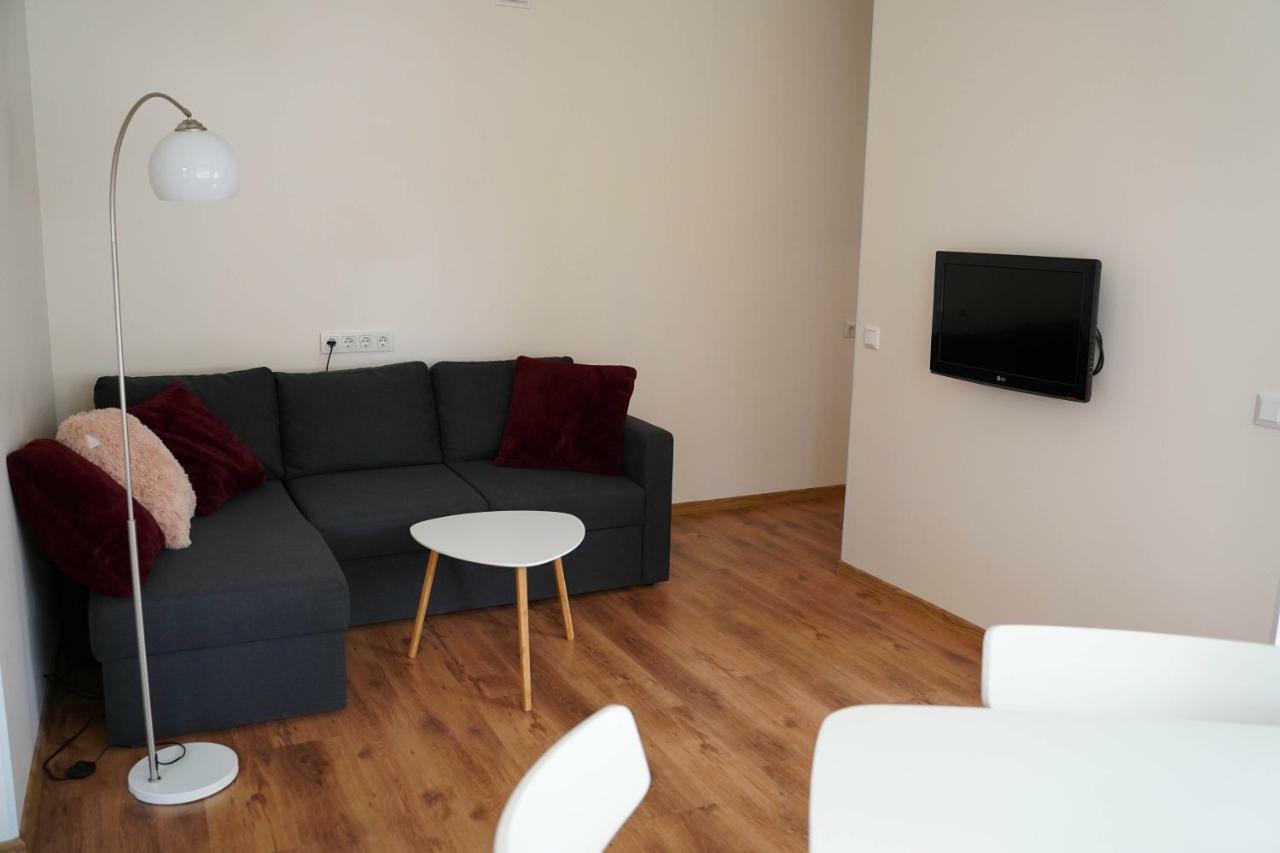 Stuudio 17 Apartment Kuressaare Bagian luar foto